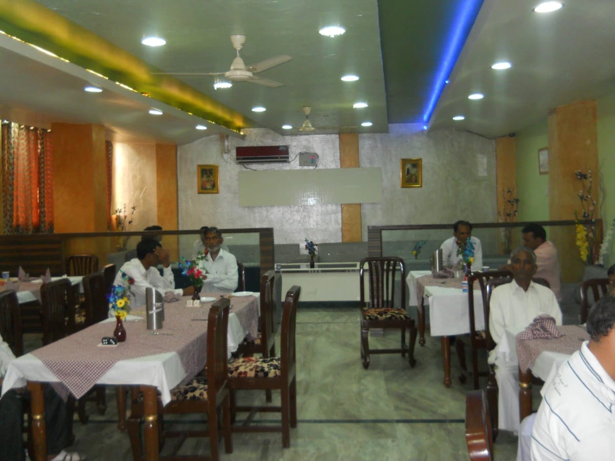 Bagwan Hotel Jhansi Restaurant